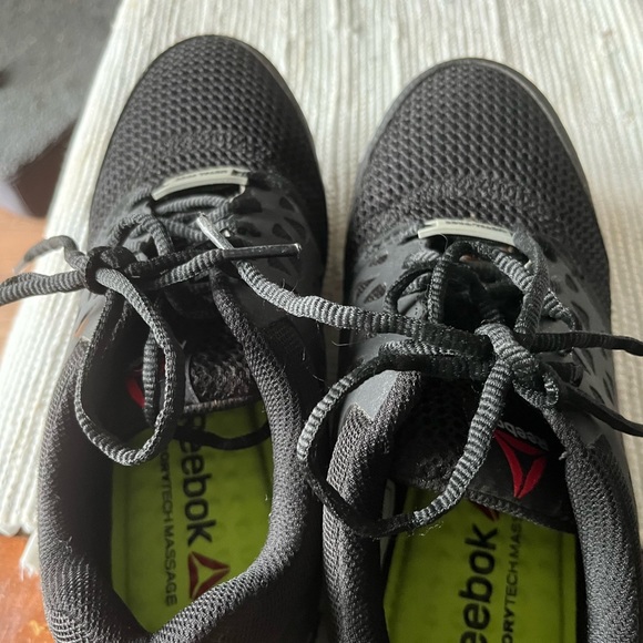 REEBOK WOMENS WORK SHOES SLIP AND OIL RESISTANT BLACK MEMORY TECH VEGAN - Picture 5 of 7